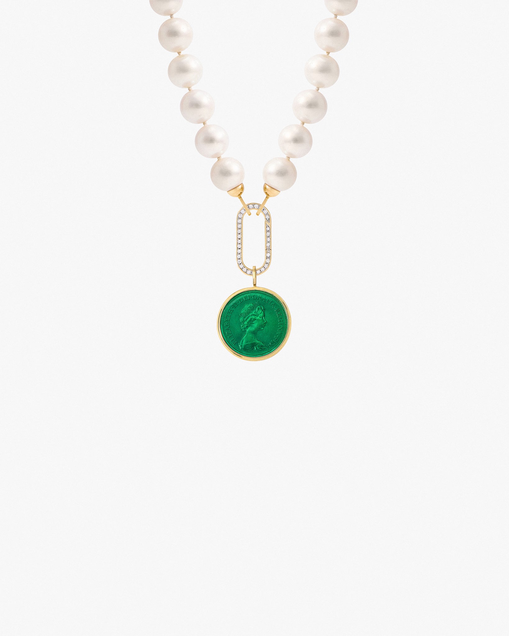 Fresca Pearl Necklace with Diamond set Connector