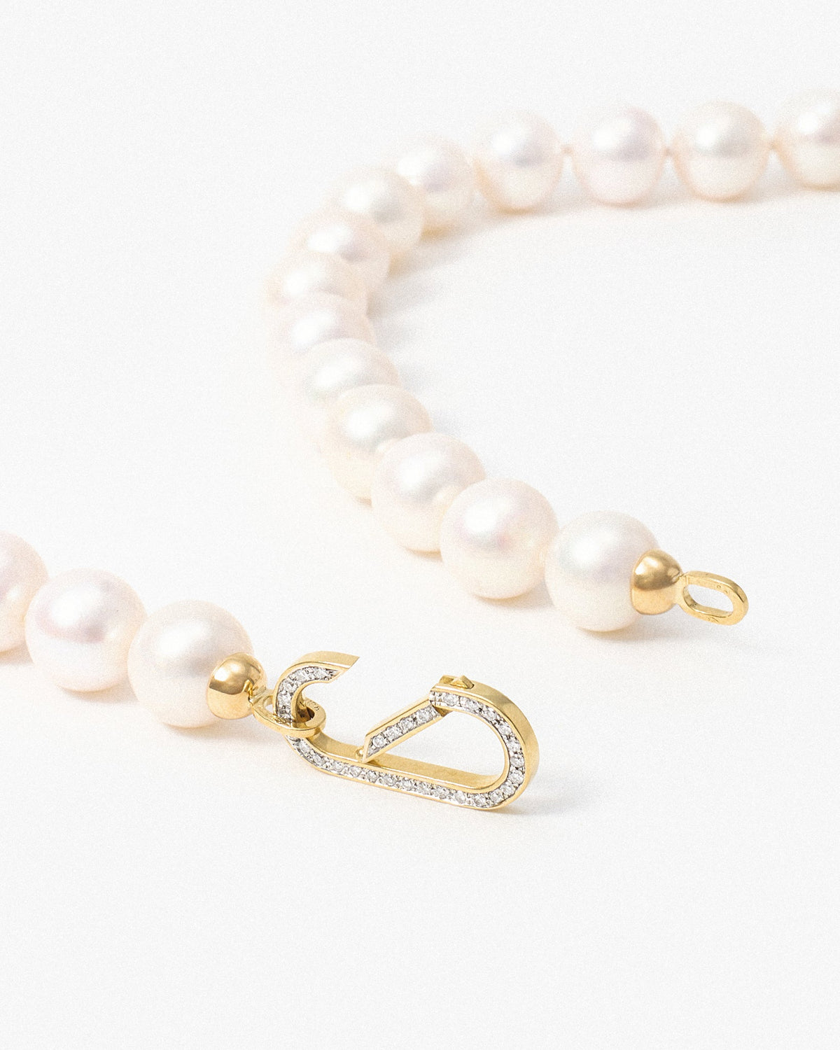 Fresca Pearl Necklace 80 cm lenght with Diamond set Connector