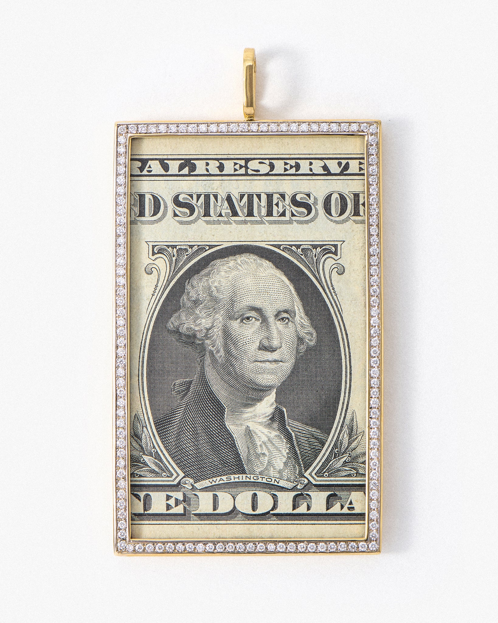 Dinai Medal in 18K Yellow Gold and Diamonds